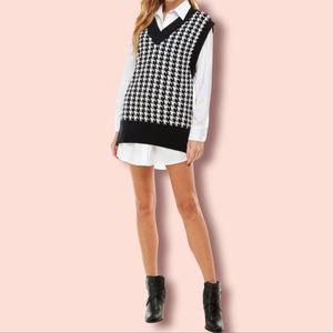 City Studio new houndstooth chunky sweater vest - XL black and white